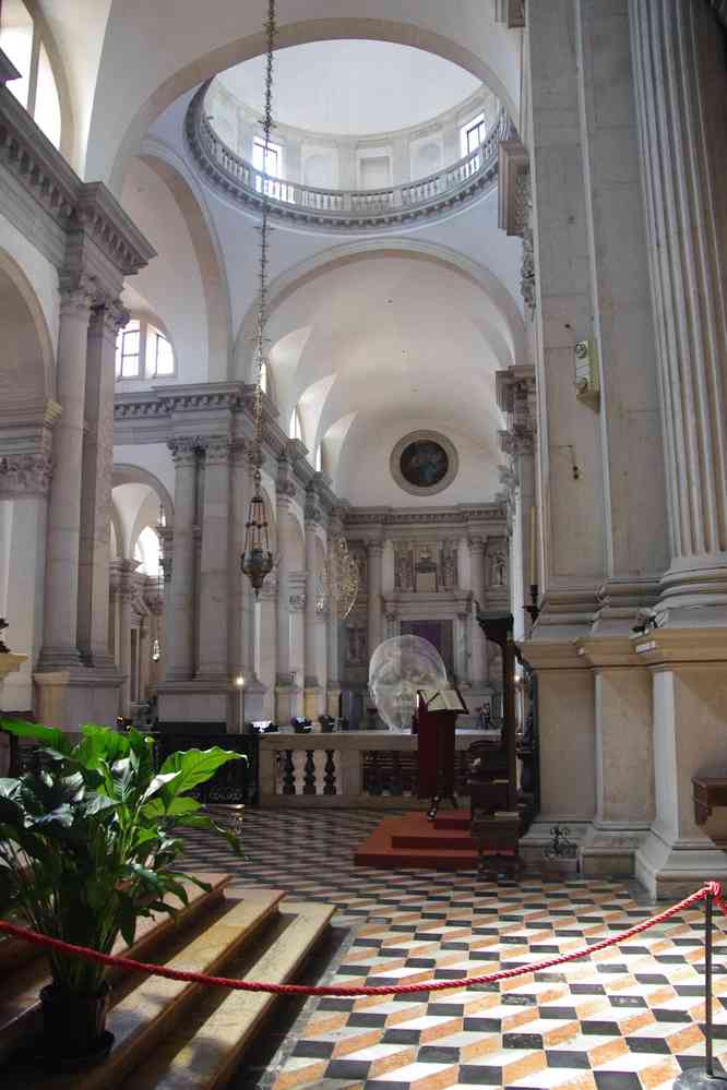 L’intérieur de la basilique Saint-Georges (San Giorgio Maggiore). Le samedi 29 août 2015