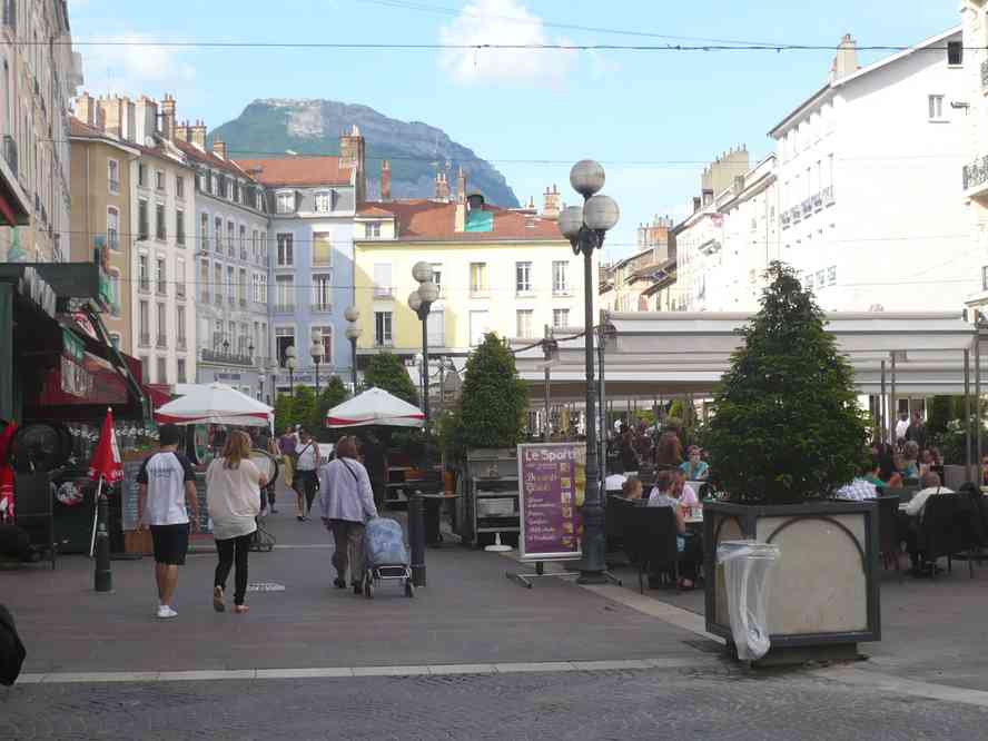 Grenoble. Le dimanche 5 juin 2011