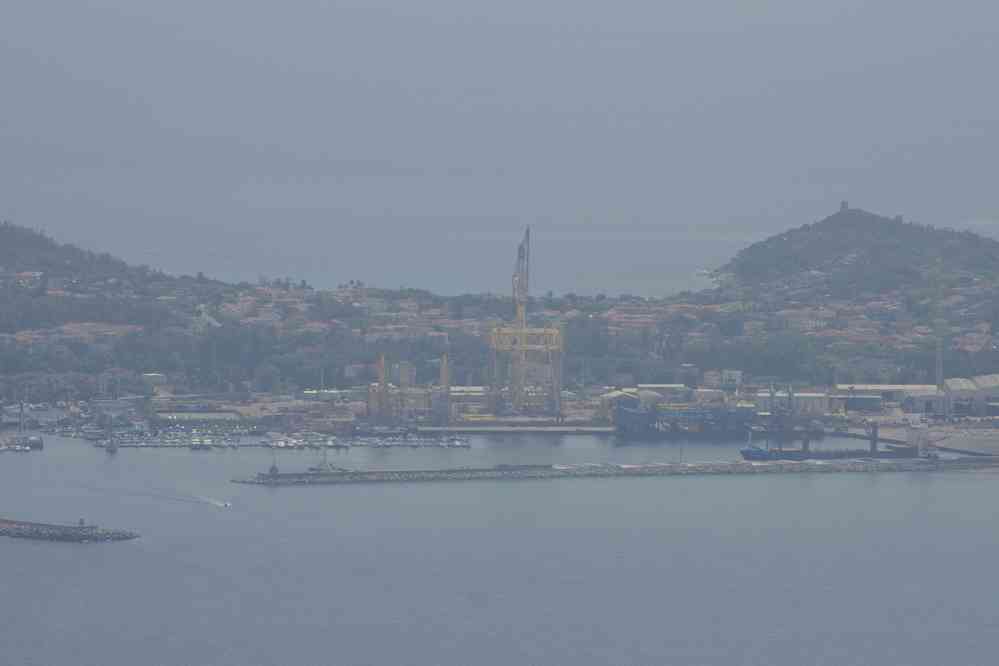 Le port d’Arbatax vu depuis la croix, le 5 septembre 2022