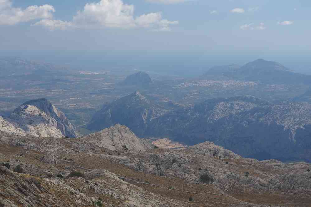 Depuis le sommet du mont Corrasi 1463 m, le 10 septembre 2022 (vue sur la mer)
