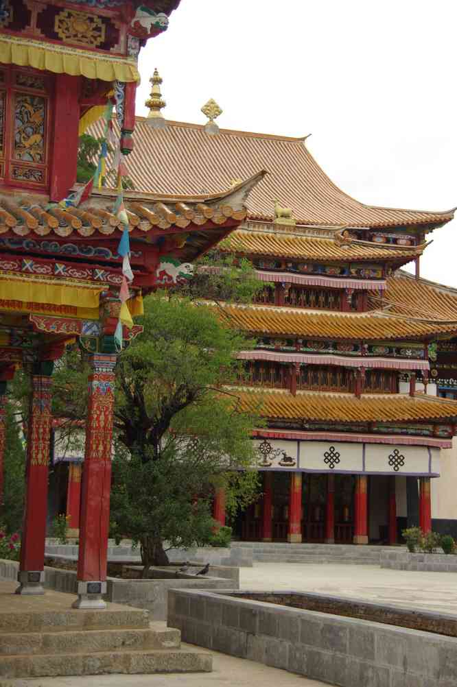 Visite du monastère bouddhiste de Yongning (永宁), le 12 octobre 2010